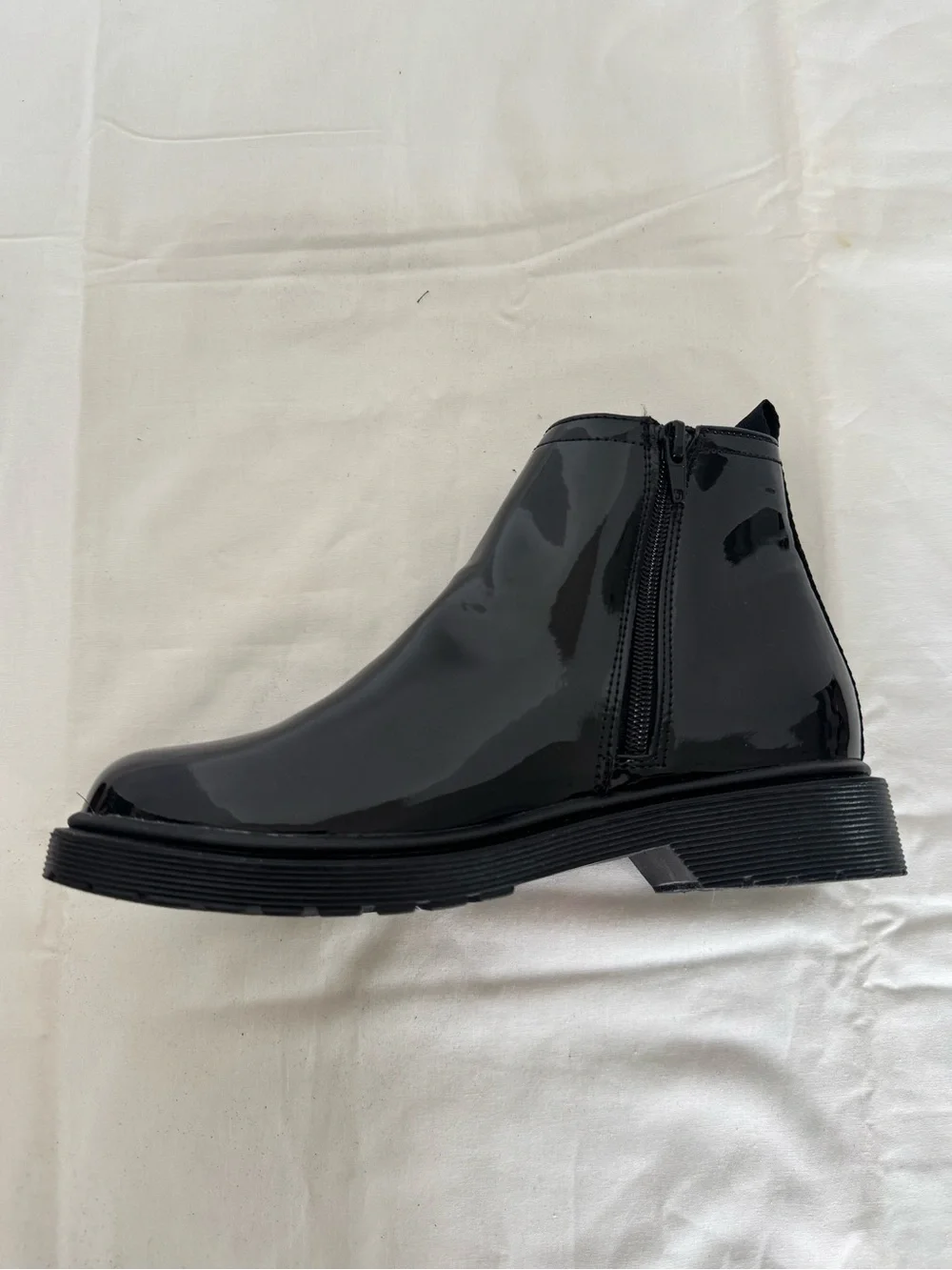 Steve Madden Glossy Black Chelsea Rain Boots Size 4